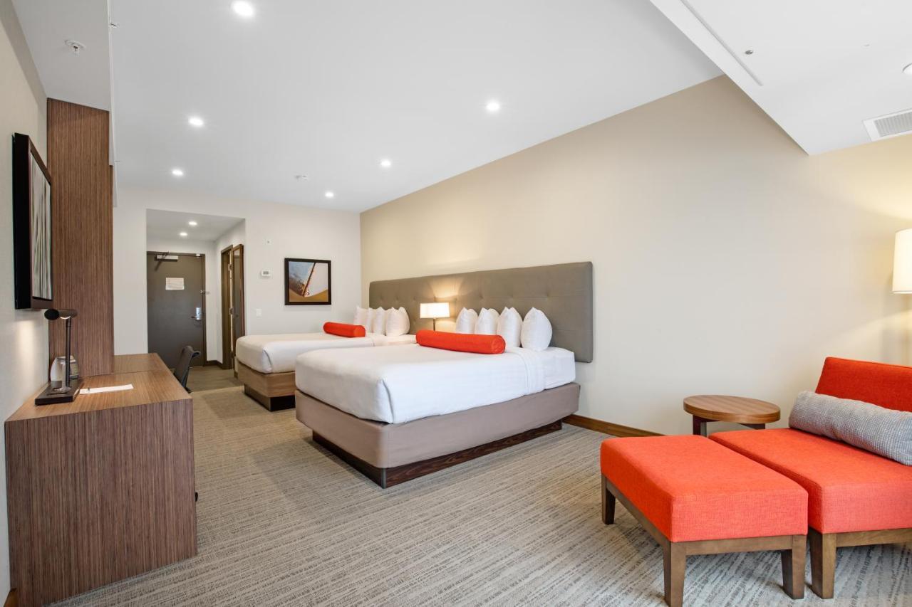 Mountain View Inn & Suites Sundre Экстерьер фото