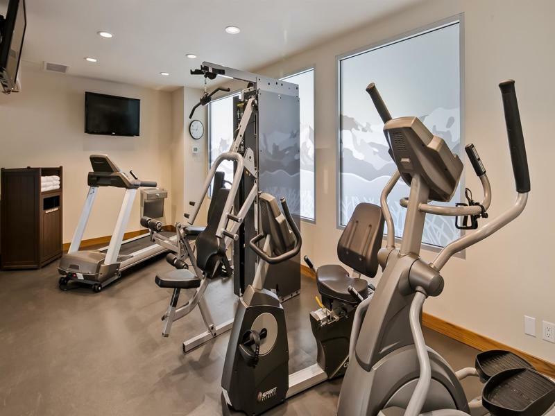 Mountain View Inn & Suites Sundre Экстерьер фото